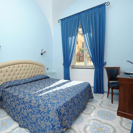 アマルフィ B ＆ B パラッツォ ピザーニ Bed & Breakfast エクステリア 写真
