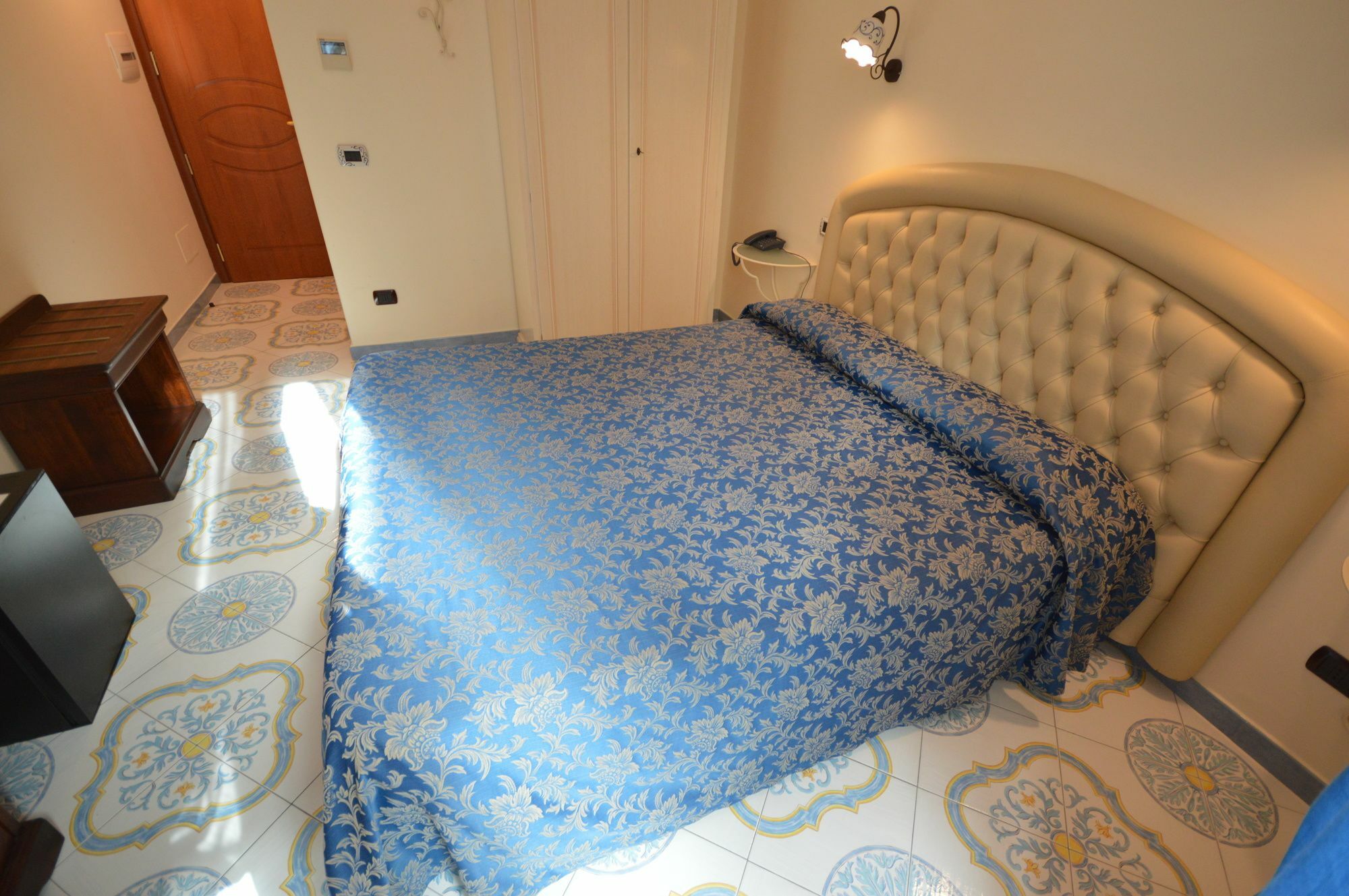 アマルフィ B ＆ B パラッツォ ピザーニ Bed & Breakfast エクステリア 写真